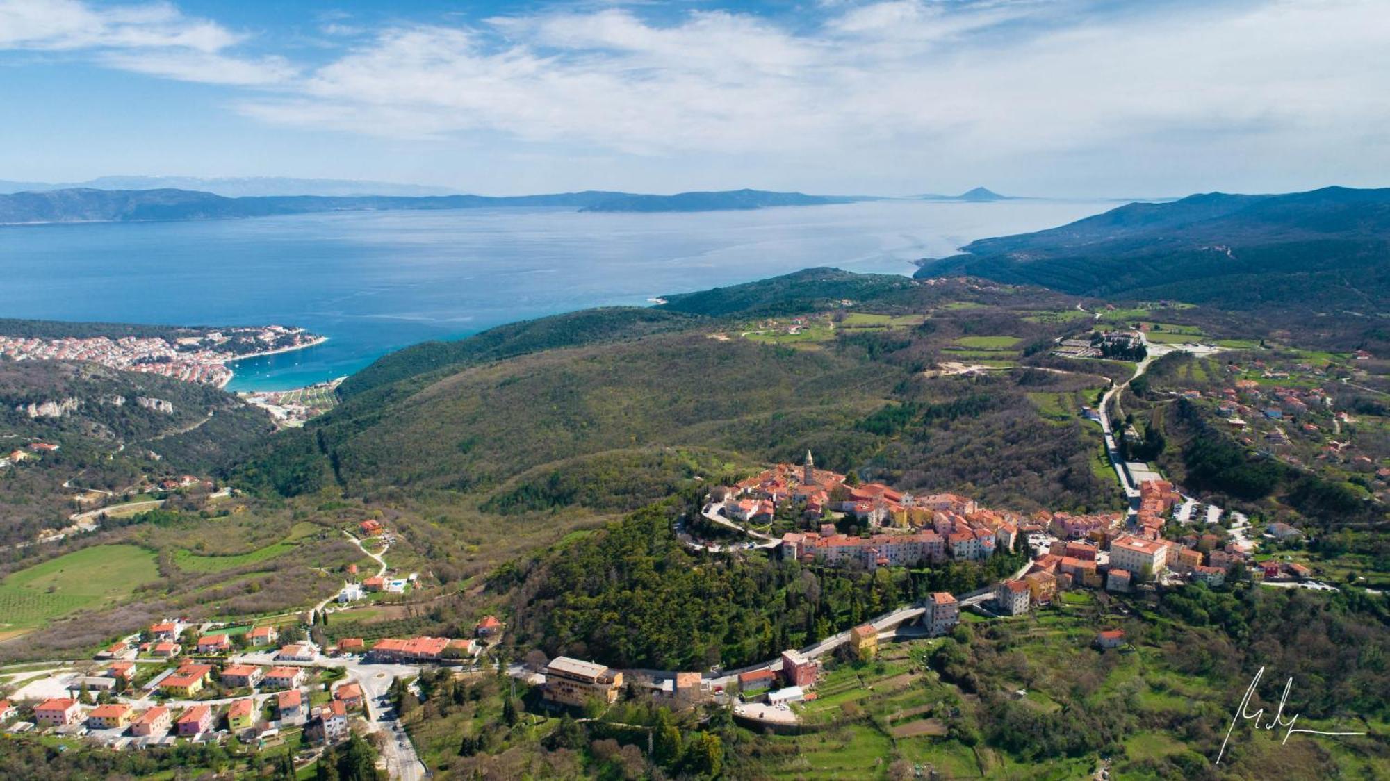 Apartment Lucille - Intermezzo in center of Rabac Esterno foto