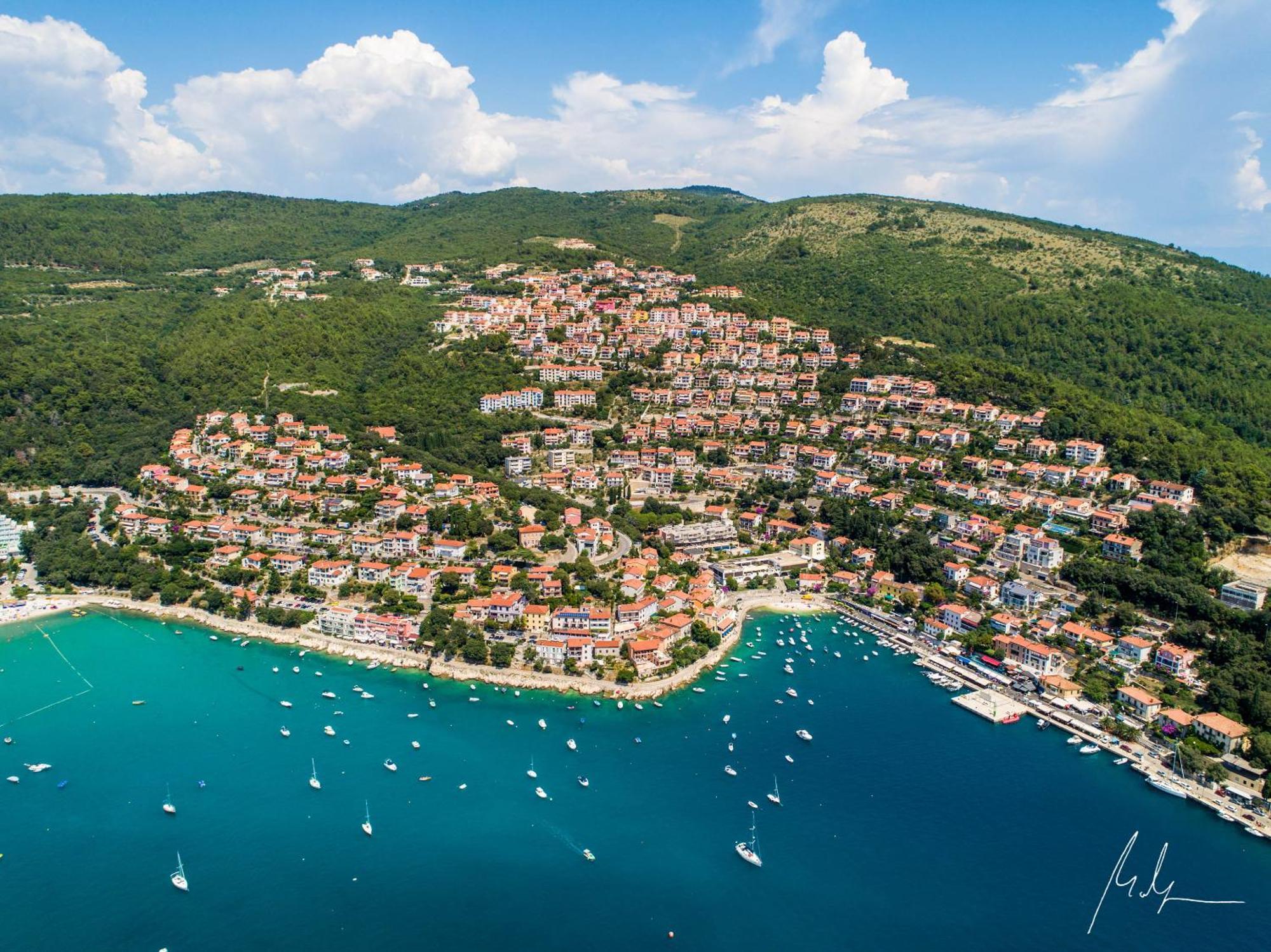 Apartment Lucille - Intermezzo in center of Rabac Esterno foto